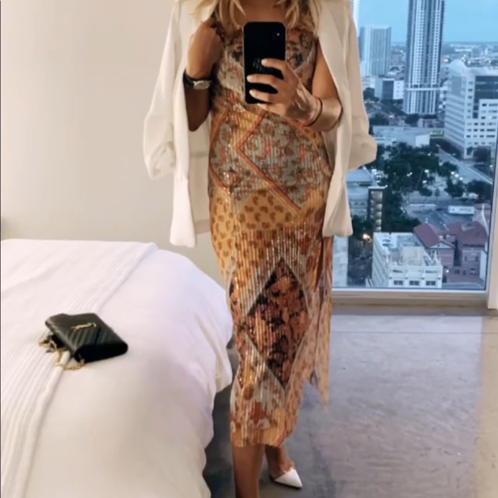 Sequin dress open leg